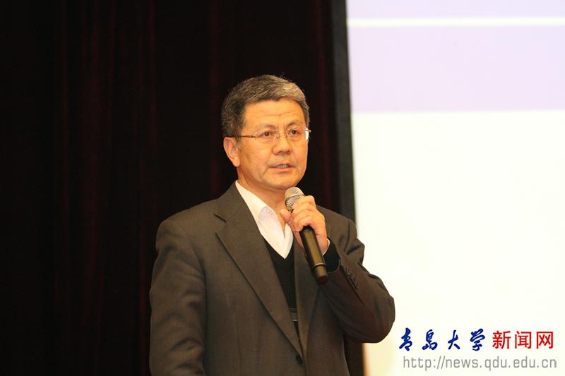 校党委常委,副校长汪黎明作专题报告校党委副书记杜方波作专题报告校