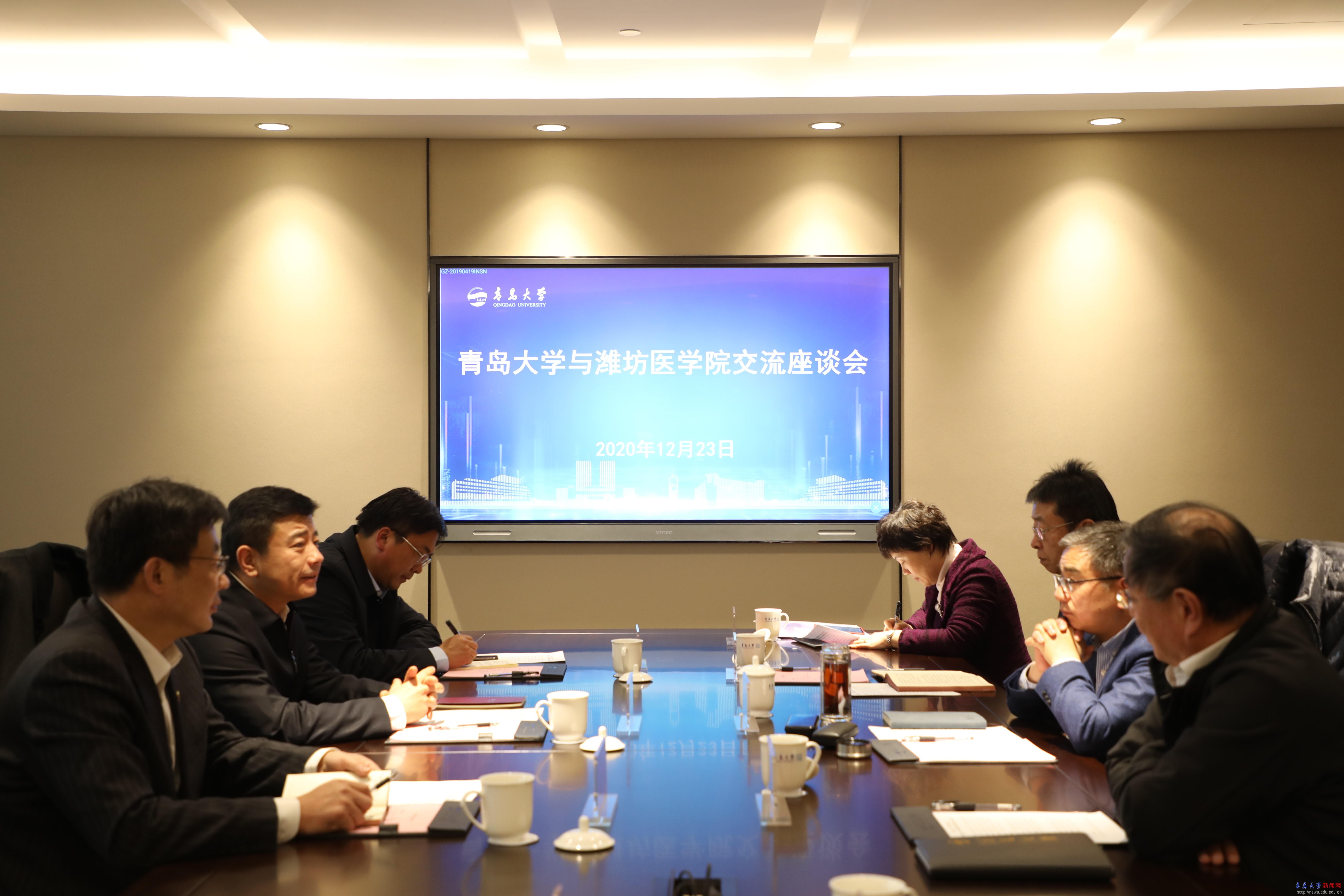 潍坊医学院党委书记李明一行来校考察交流-青岛大学党委宣传部